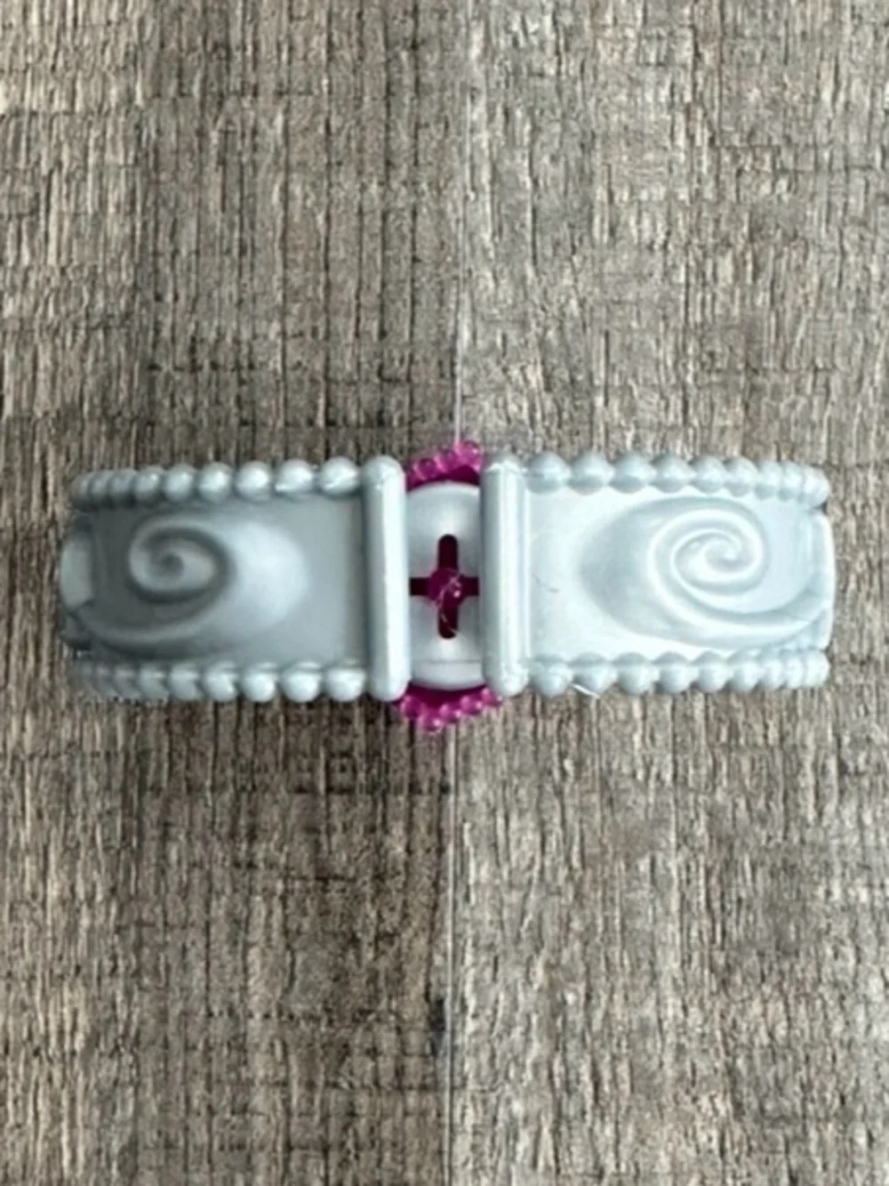 💞 Little Girls Bracelet with a Pink Gem Hexagon on Light Gray Band